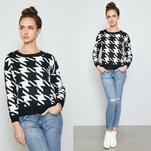 Houndstooth Bold Crew Neck Sweater